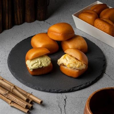  Jianshui Mantou: Een Smakelijke Combinatie van Fluweelzacht en Pittig Gebraden!