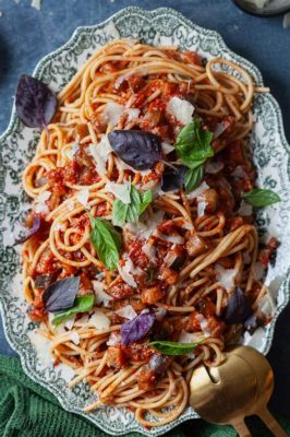  Pasta alla Norma? Een Romige Zomerzon op een Bord met Zoete Aubergines en Pittige Chili Peppers!